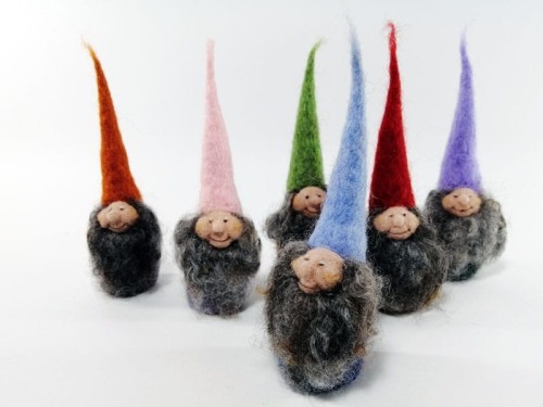 Krasnoludek mini figurka - Rękodzieło - Filcowanie