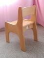 Krzesełko dziecięce drewniane, 21 cm wysokość siedziska. Roz. 0