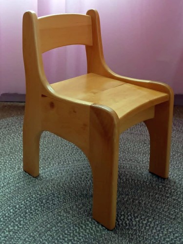 Krzesełko dziecięce drewniane, 21 cm wysokość siedziska. Roz. 0
